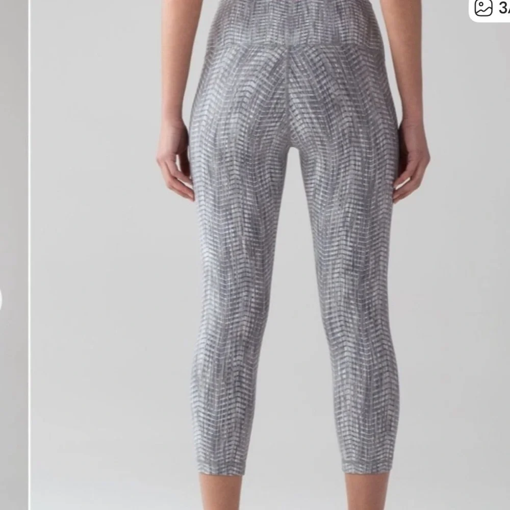 Lululemon Wunder Under Hi-Rise Crop Luon Arrow Jacquard Battleship Silver Spoon